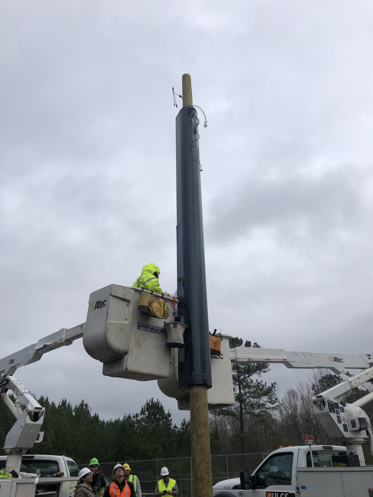  Wooden pole retrofit